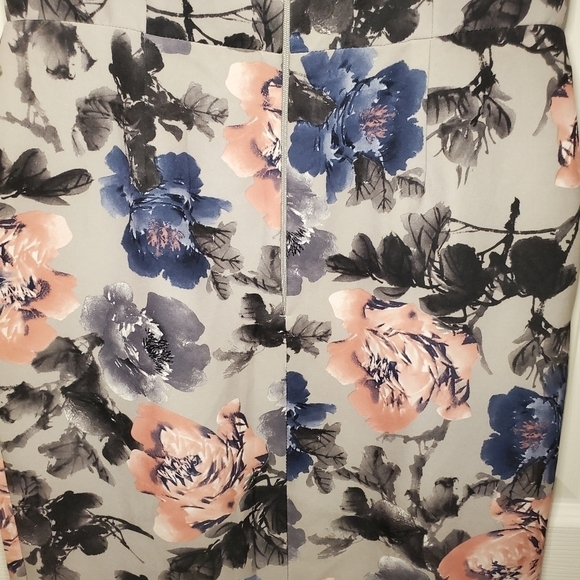 Paper Dolls London Grey & Pastel Floral Bodycon Dress - US Sz 6. - Picture 7 of 11